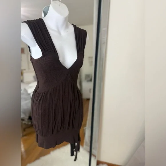 MaxMara short Elegant Brown Sleeveless top - Picture 2 of 9